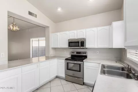 Kitchen - 4029 W Hackamore Dr, Phoenix, AZ 85083 photo 2 of 4