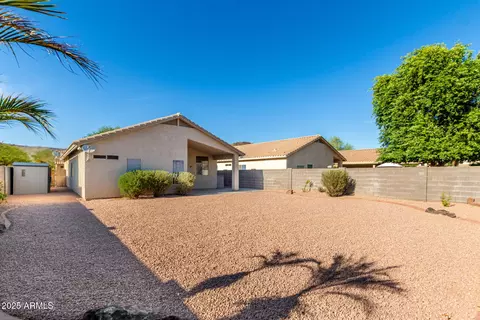 Exterior - 4029 W Hackamore Dr, Phoenix, AZ 85083 photo 8 of 10