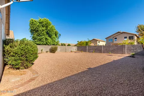 Exterior - 4029 W Hackamore Dr, Phoenix, AZ 85083 photo 6 of 10