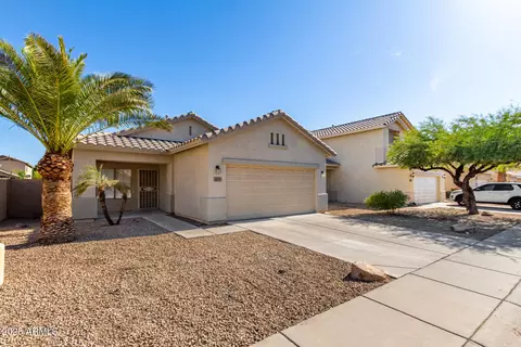 Exterior - 4029 W Hackamore Dr, Phoenix, AZ 85083 photo 3 of 10