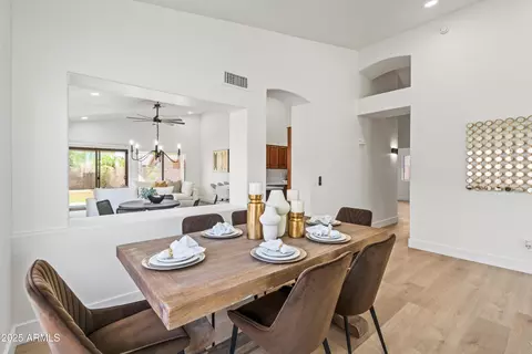 3905 E Kristal Way, Phoenix, AZ 85050 photo 12