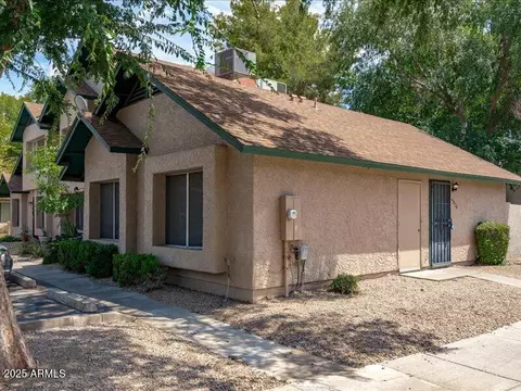 4834 W Loma Ln, Glendale, AZ 85302