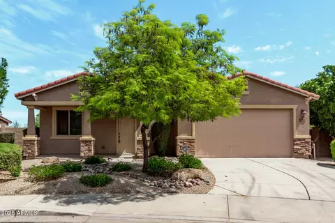 706 E Navajo Trl E, San Tan Valley, AZ 85143