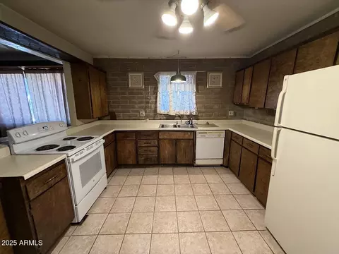 27028 E Quartzite Dr, Florence, AZ 85132
