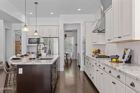 Kitchen - 10439 E Starion Ave, Mesa, AZ 85212 photo 6 of 6