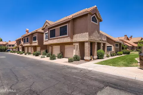 1633 E Lakeside Dr #108, Gilbert, AZ 85234
