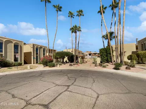 6936 E 3rd St, Scottsdale, AZ 85251