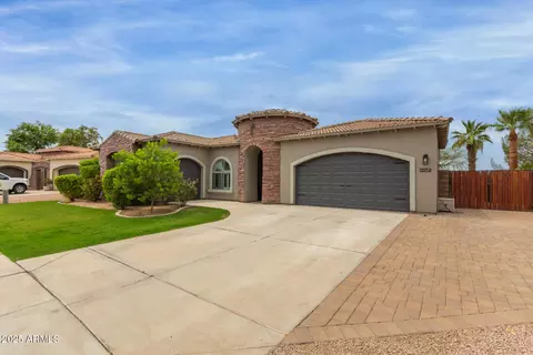 3054 S Colonial St, Gilbert, AZ 85295 photo 2