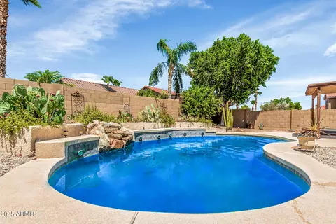 10548 E Balmoral Ave, Mesa, AZ 85208