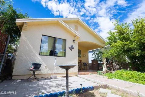 814 E 13th St, Douglas, AZ 85607