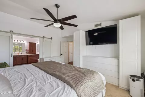 3921 E Desert Flower Ln, Phoenix, AZ 85044 photo 22