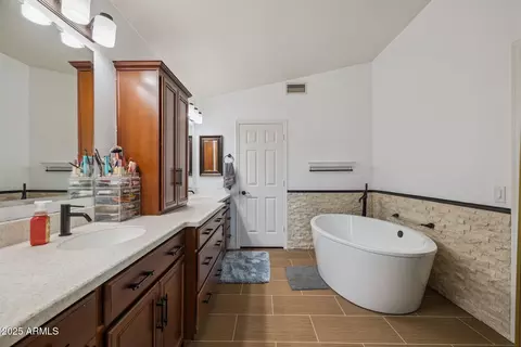 3921 E Desert Flower Ln, Phoenix, AZ 85044 photo 26
