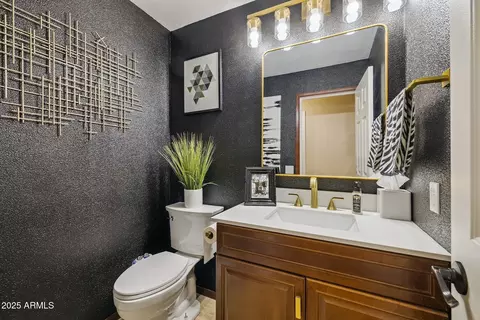 3921 E Desert Flower Ln, Phoenix, AZ 85044 photo 14
