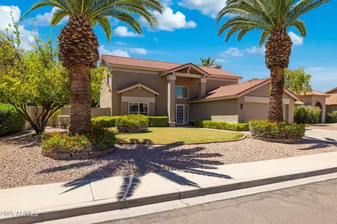 3921 E Desert Flower Ln, Phoenix, AZ 85044 photo 2