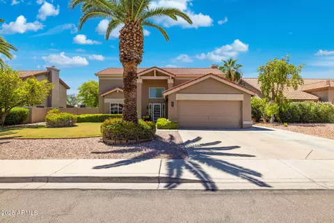3921 E Desert Flower Ln, Phoenix, AZ 85044