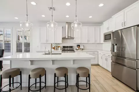 Kitchen - 634 E Deer Creek Rd, Phoenix, AZ 85048 photo 3 of 5