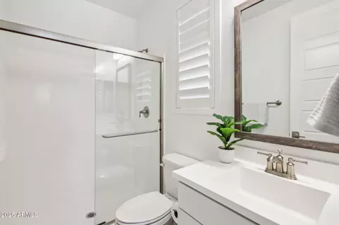 Bath - 634 E Deer Creek Rd, Phoenix, AZ 85048 photo 5 of 5
