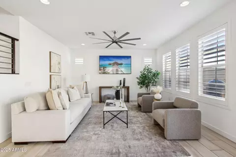 Living - 634 E Deer Creek Rd, Phoenix, AZ 85048 photo 1 of 1