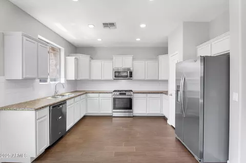 3953 E Kesler Ln, Gilbert, AZ 85295 photo 14