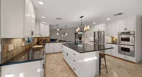 Kitchen - 2250 E Sahuaro Dr, Phoenix, AZ 85028 photo 2 of 3