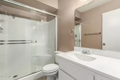 Bath - 1102 E Cheryl Dr, Phoenix, AZ 85020 photo 1 of 2
