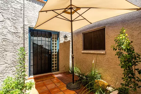 Exterior - 1102 E Cheryl Dr, Phoenix, AZ 85020 photo 5 of 10