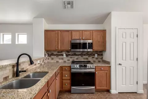 1919 S Valley Dr, Apache Junction, AZ 85120 photo 14