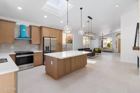 Kitchen - 1349 E Sapium Way, Phoenix, AZ 85048 photo 3 of 5