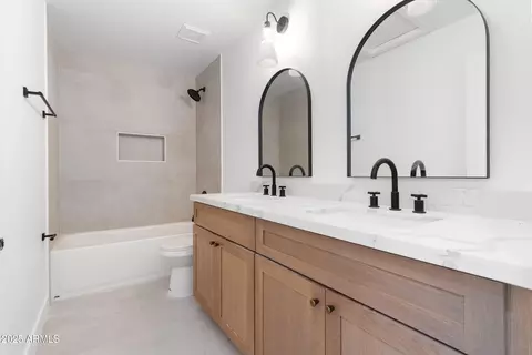 Bath - 1349 E Sapium Way, Phoenix, AZ 85048 photo 3 of 3