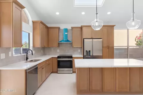 Kitchen - 1349 E Sapium Way, Phoenix, AZ 85048 photo 2 of 5