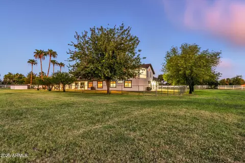 Exterior - 140 E Pony Ln, Gilbert, AZ 85295 photo 39 of 40