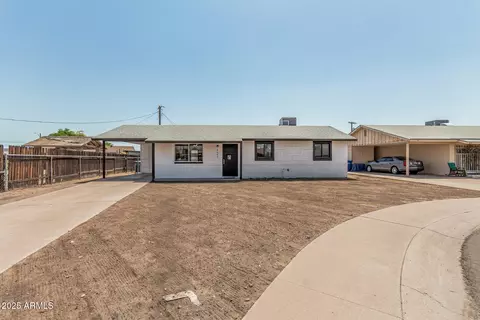 Exterior - 4641 S 17th Pl, Phoenix, AZ 85040 photo 2 of 6