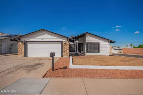 Exterior - 1754 E Alta Vista Rd, Phoenix, AZ 85042 photo 2 of 10