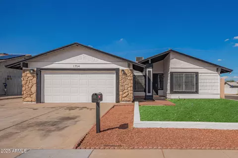 1754 E Alta Vista Rd, Phoenix, AZ 85042