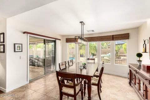 Dining - 4014 E Walter Way, Phoenix, AZ 85050 photo 1 of 2
