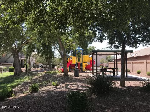 1206 E Grove St, Phoenix, AZ 85040 photo 9