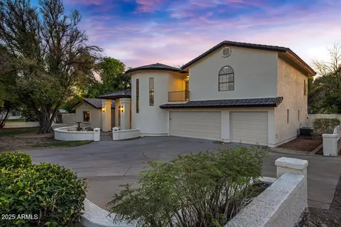 Exterior - 8024 N 7th Ave, Phoenix, AZ 85021 photo 4 of 7