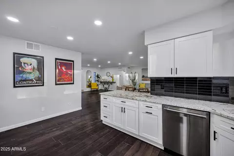 Kitchen - 8024 N 7th Ave, Phoenix, AZ 85021 photo 5 of 5