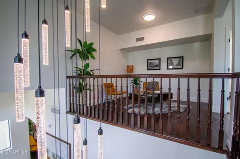 Entry Way - 8024 N 7th Ave, Phoenix, AZ 85021 photo 3 of 4