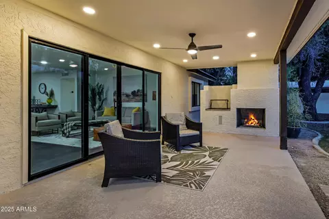 Exterior - 8024 N 7th Ave, Phoenix, AZ 85021 photo 6 of 7
