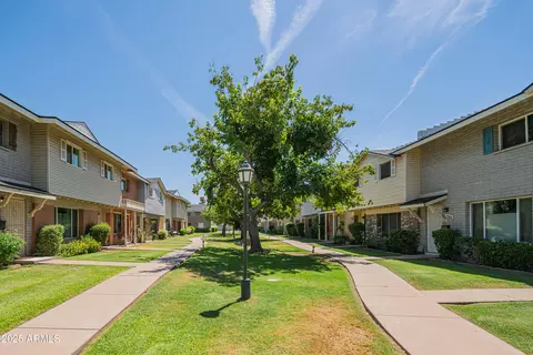 Exterior - 4462 E Belleview St, Phoenix, AZ 85008 photo 6 of 10