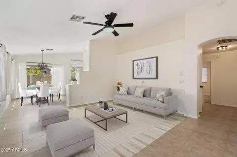 Living - 4441 E Tether Trl, Phoenix, AZ 85050 photo 1 of 4