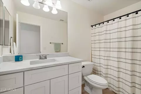 Bath - 4441 E Tether Trl, Phoenix, AZ 85050 photo 2 of 2