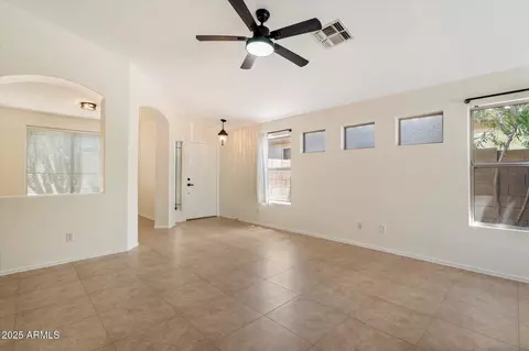 Living - 4441 E Tether Trl, Phoenix, AZ 85050 photo 3 of 4