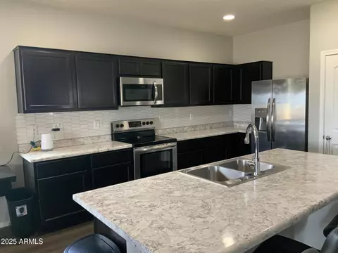 Kitchen - 11546 E Aster Ln, Florence, AZ 85132 photo 3 of 5