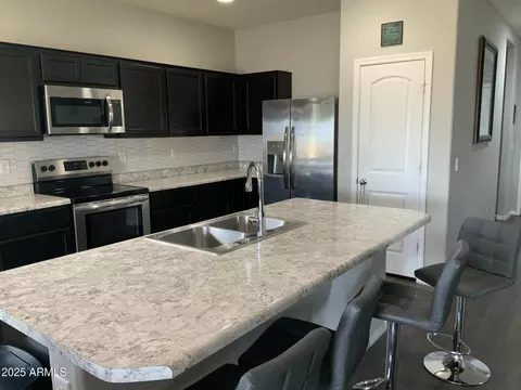 Kitchen - 11546 E Aster Ln, Florence, AZ 85132 photo 4 of 5