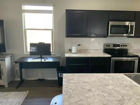Kitchen - 11546 E Aster Ln, Florence, AZ 85132 photo 2 of 5