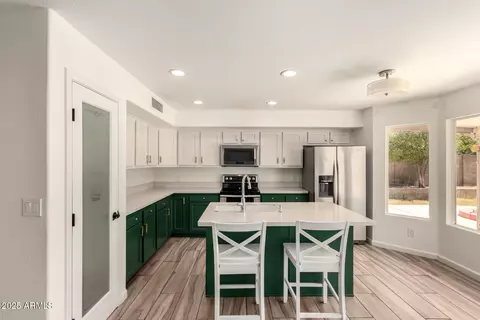 Kitchen - 1241 E Bluefield Ave, Phoenix, AZ 85022 photo 1 of 5