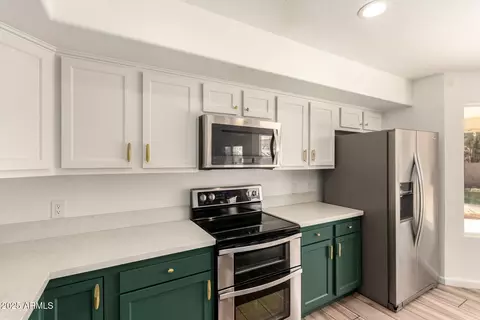 Kitchen - 1241 E Bluefield Ave, Phoenix, AZ 85022 photo 5 of 5