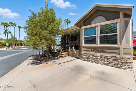2366 S Pomo Ave, Apache Junction, AZ 85119 photo 3